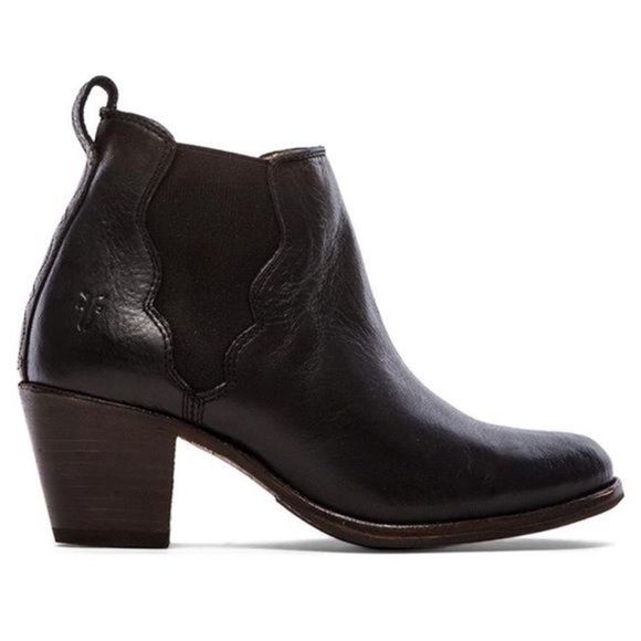 Frye Shoes - Frye Jackie Gore Black Leather Ankle Booties 9